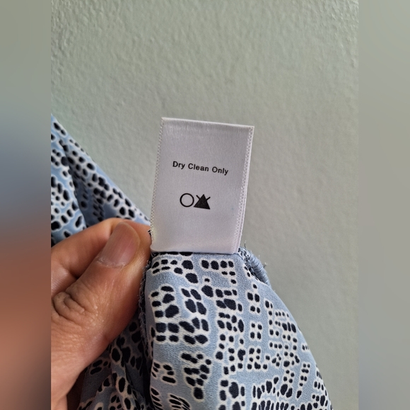 ASTR Surplice Wrap Sleeveless Top - Picture 5 of 6